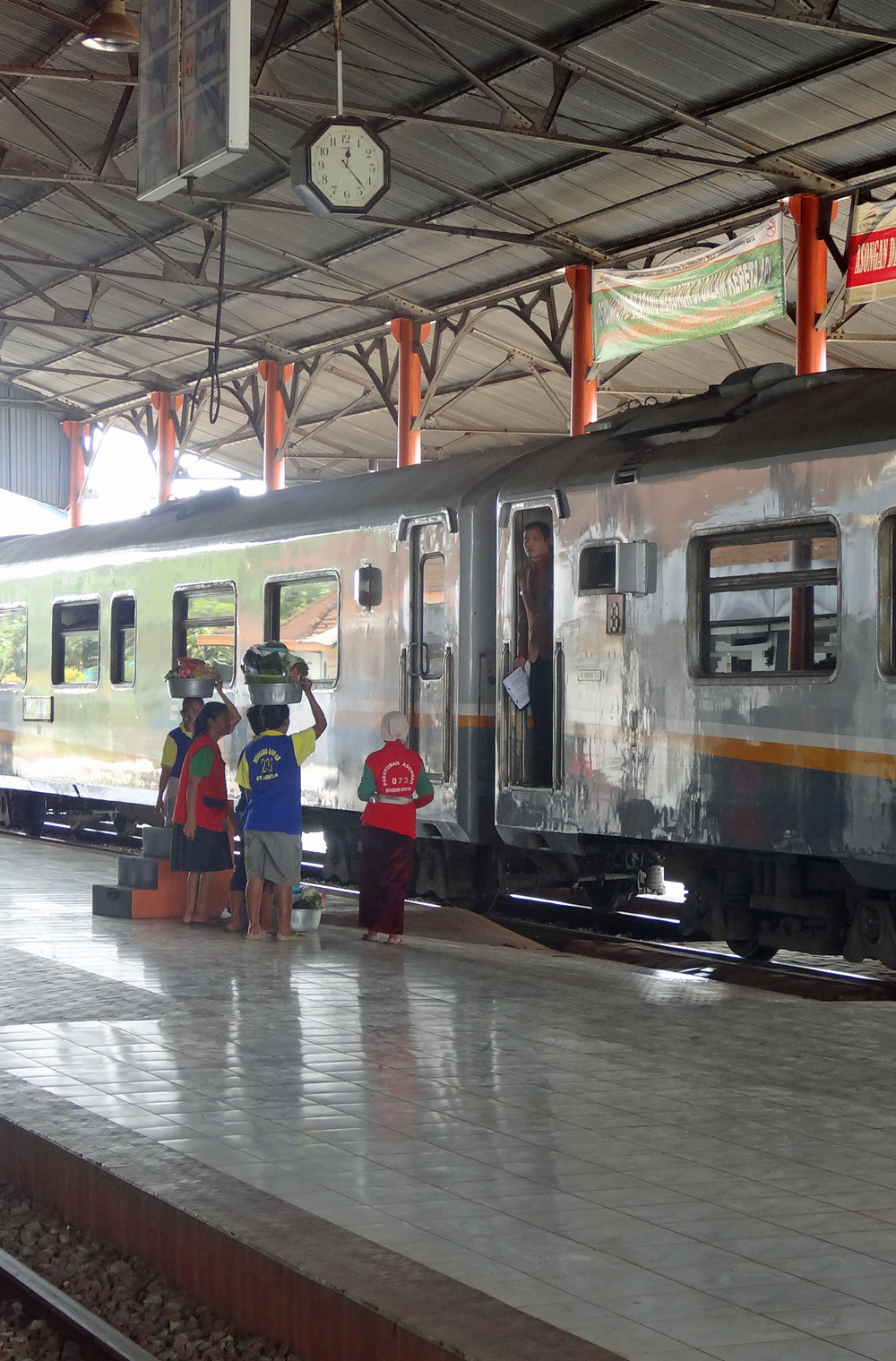kroya trein trein kroya indonesie